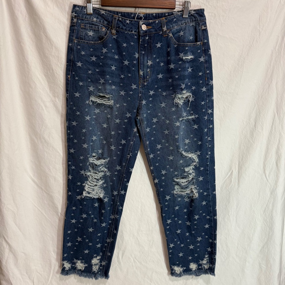 Everyday Chic Star Print Distressed Jeans Women's Medium